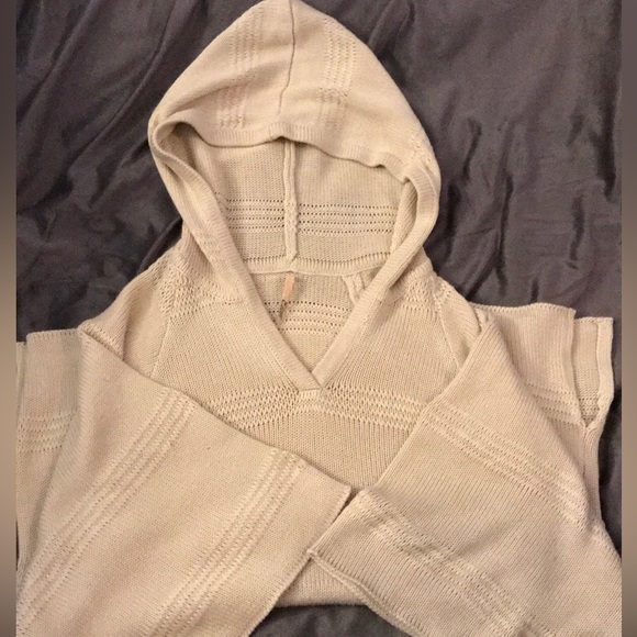 Comfy, over-sized, short sleeved knitted sweater. Dreamy - Picture 2 of 4